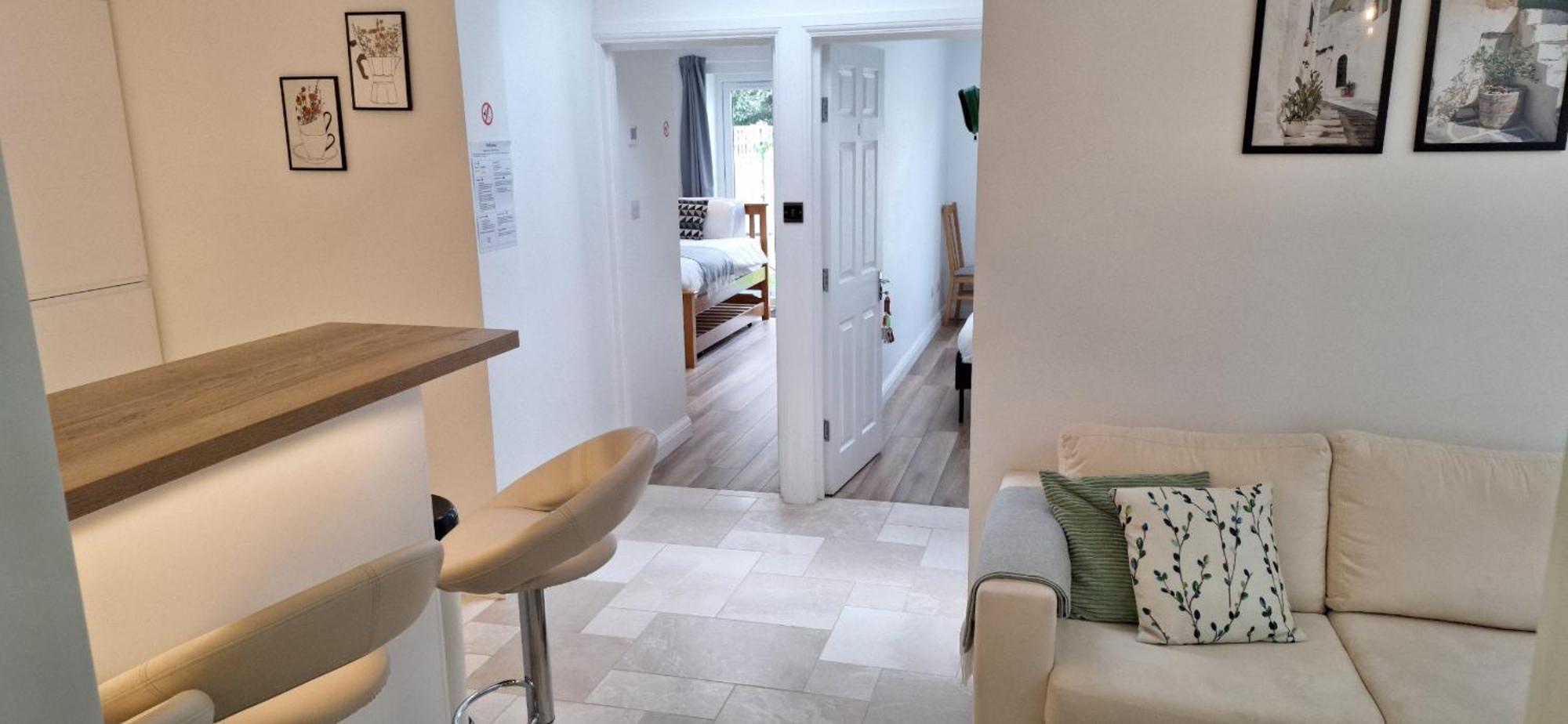 New 3 Bedrooms Flat In Ashford Near Heathrow Exterior photo